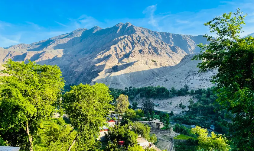 Corbett Ranikhet Kausani Almora Nainital